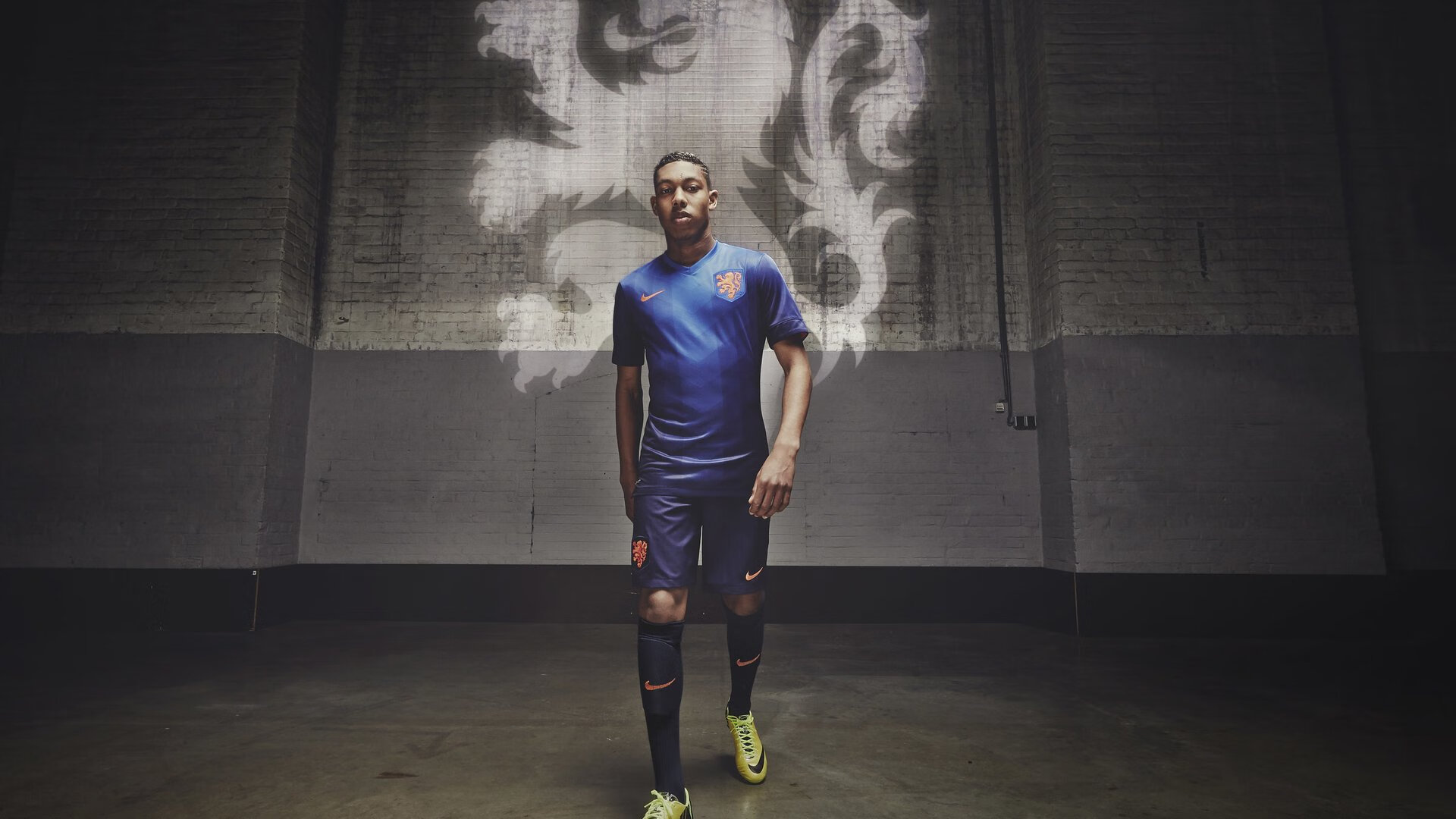 开云下载-拉亚，哥伦比亚全面压制西班牙的攻防转换核心